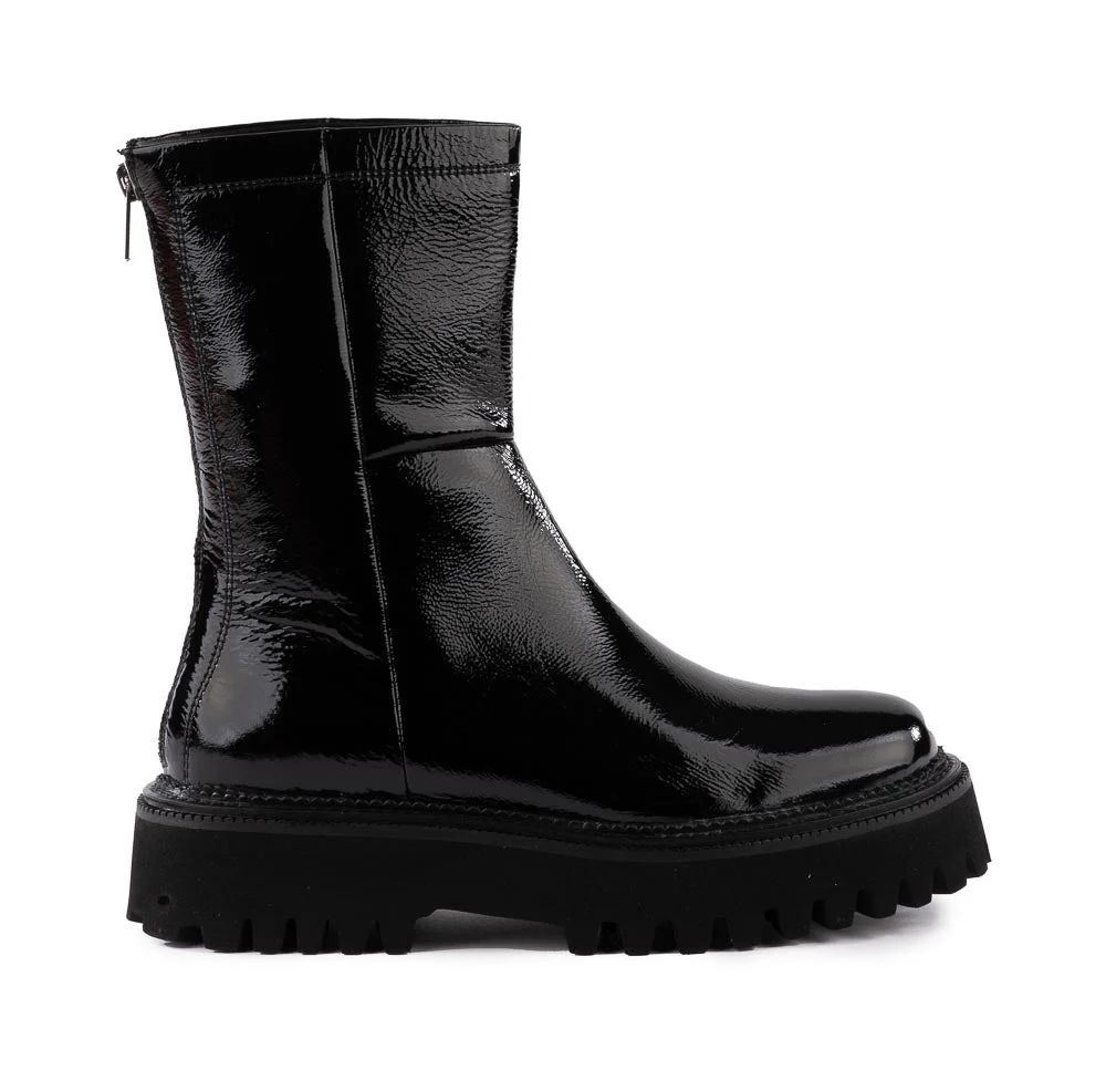 Seychelles | Women's Last Chance Boot-Black Patent