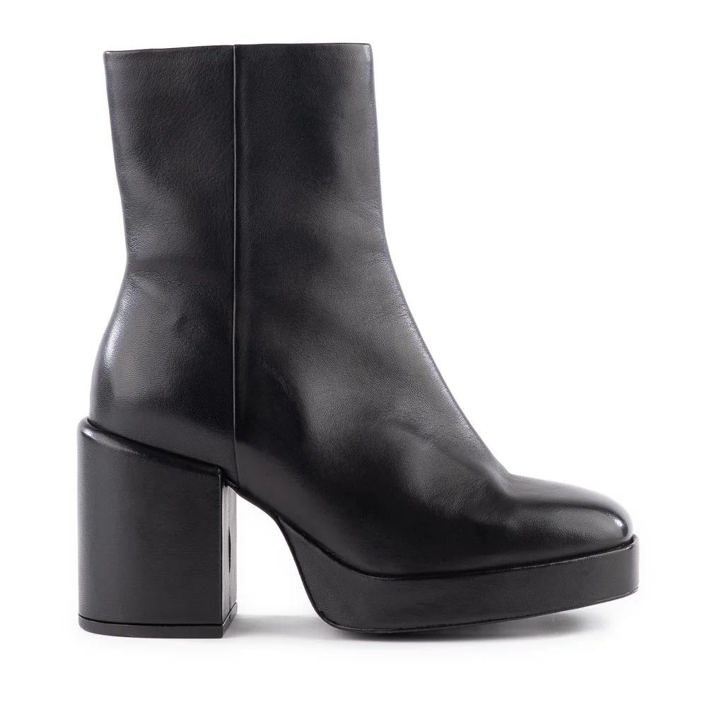 Seychelles | Women's Sweet Lady Boot-Black