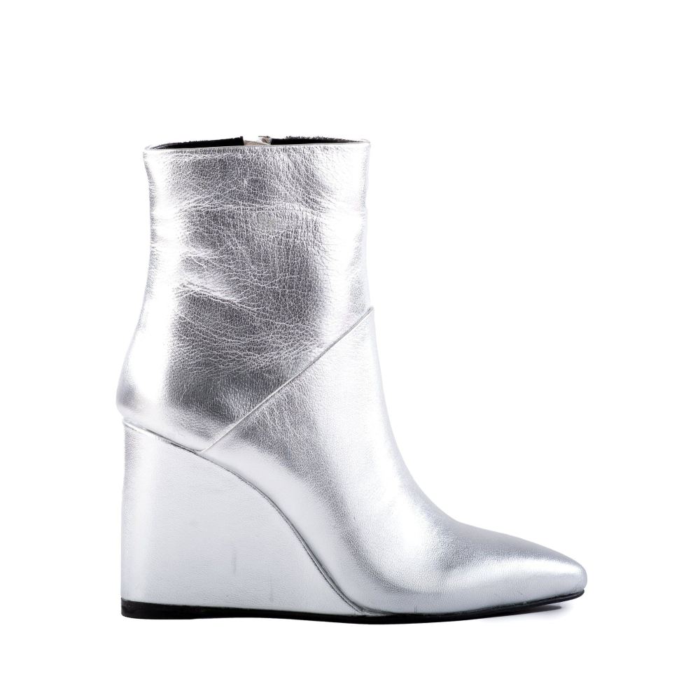 Seychelles | Women's Only Girl Boot-Silver